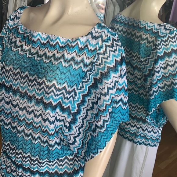 Bebe silk knit striped chevron  top M/L - Picture 4 of 8